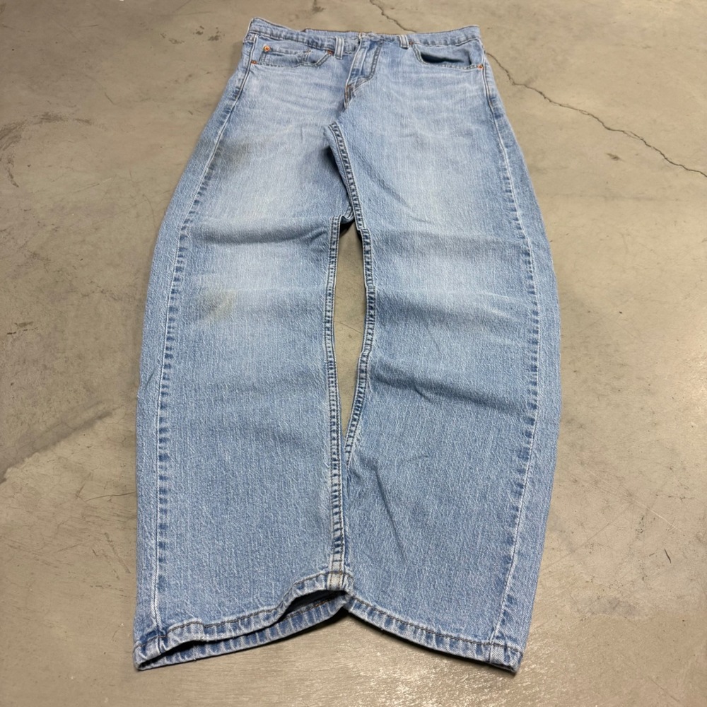 Vintage y2k Light Wash Levi's Jeans